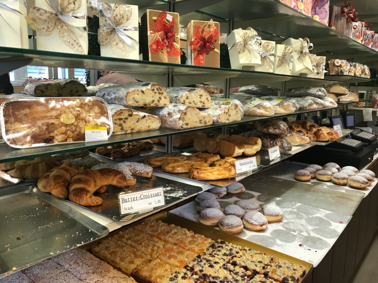 Frisches Gebäck aus der Konditorei Erlinger