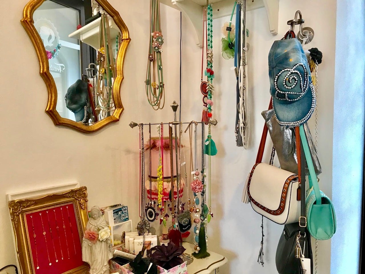 Schmuck und Accessoires