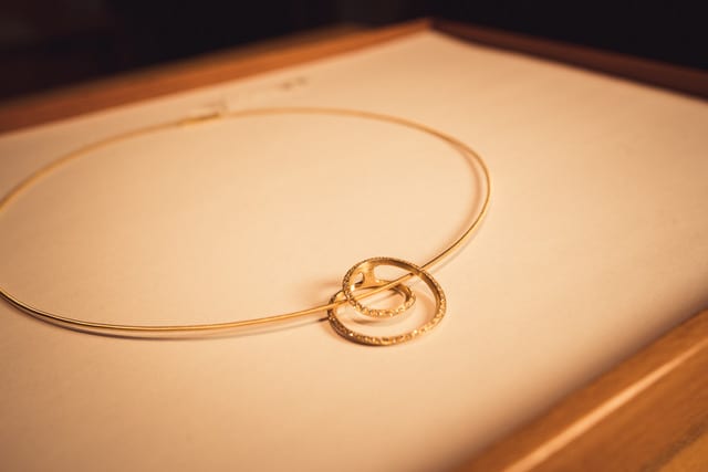 Schmuck-Einzelanfertigungen, individuelle Schmuckstücke