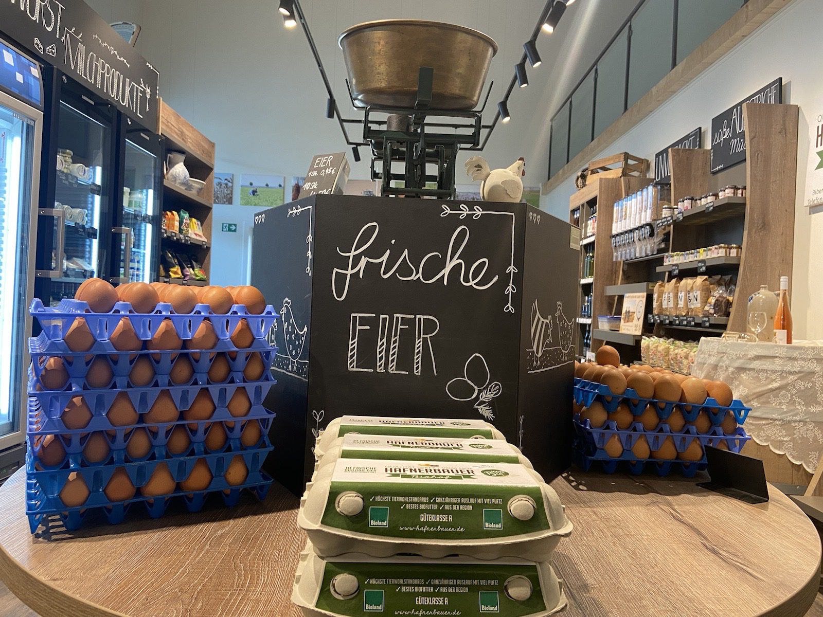 Eier in Bioqualität von glücklichen Hühnern