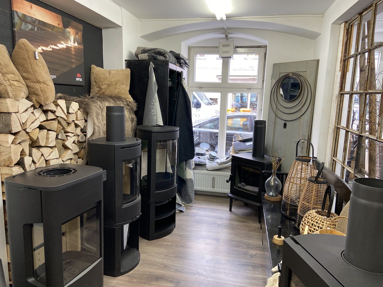 Lindland Wohnen & Wärme gemütlicher Showroom