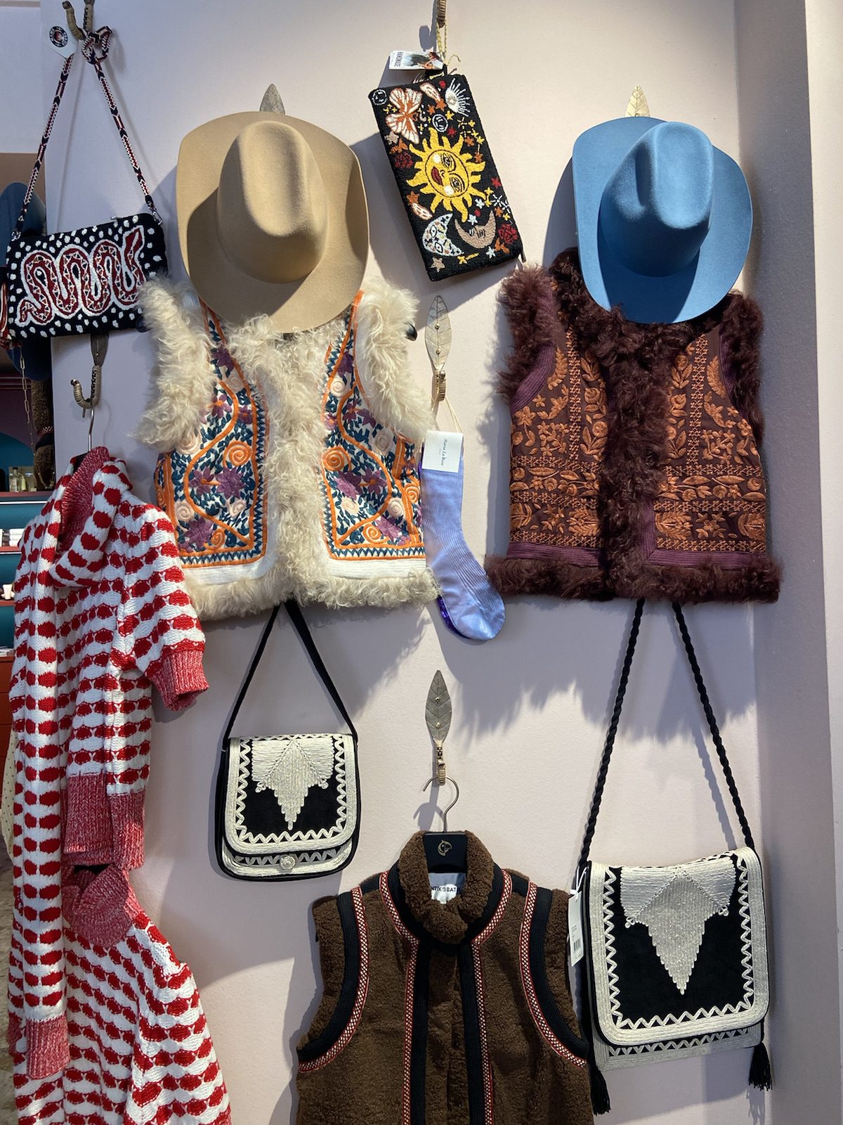 modische Westen und Taschen ©Steve_Herud