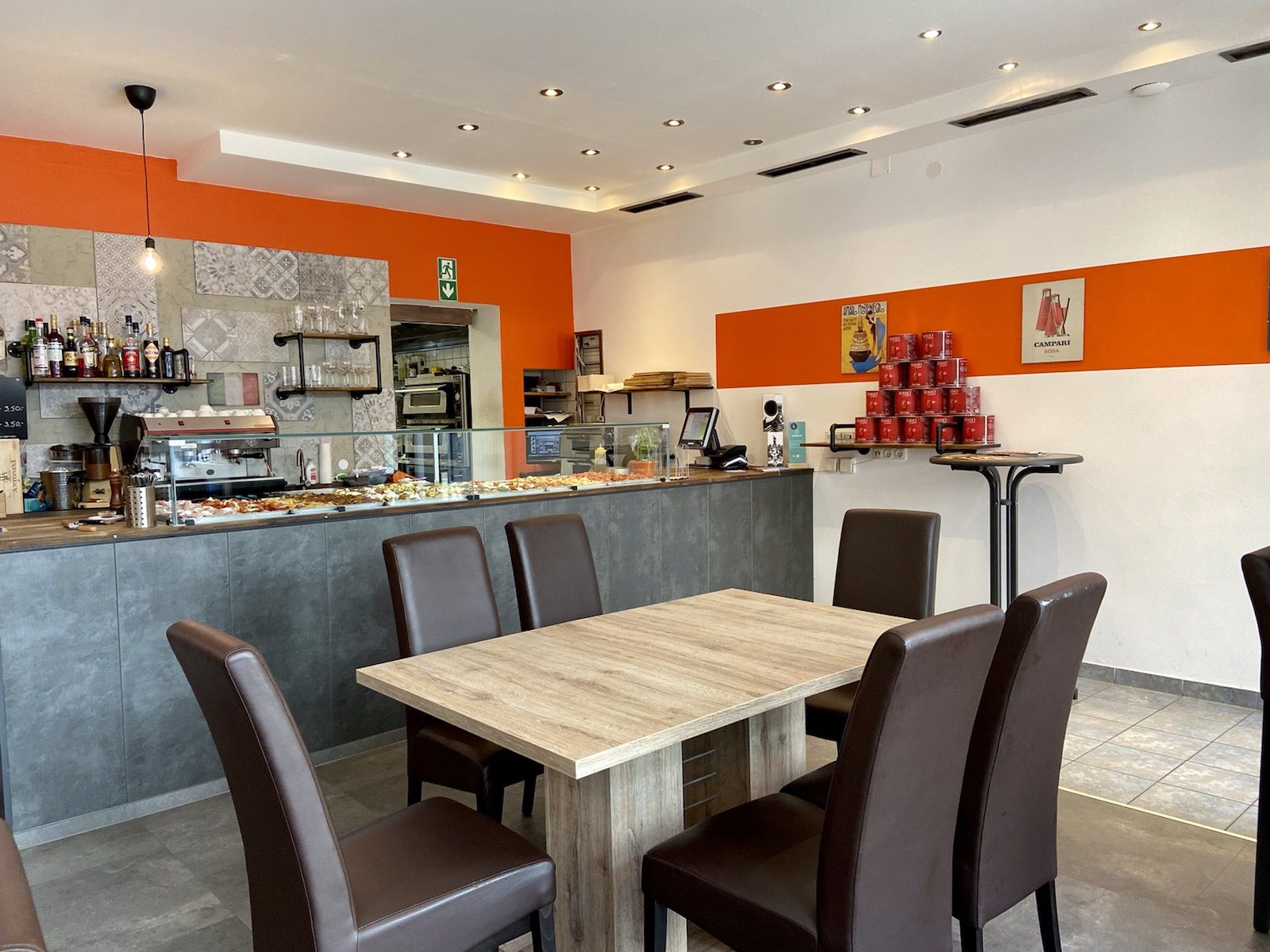 Hell und freundlich eingerichtet