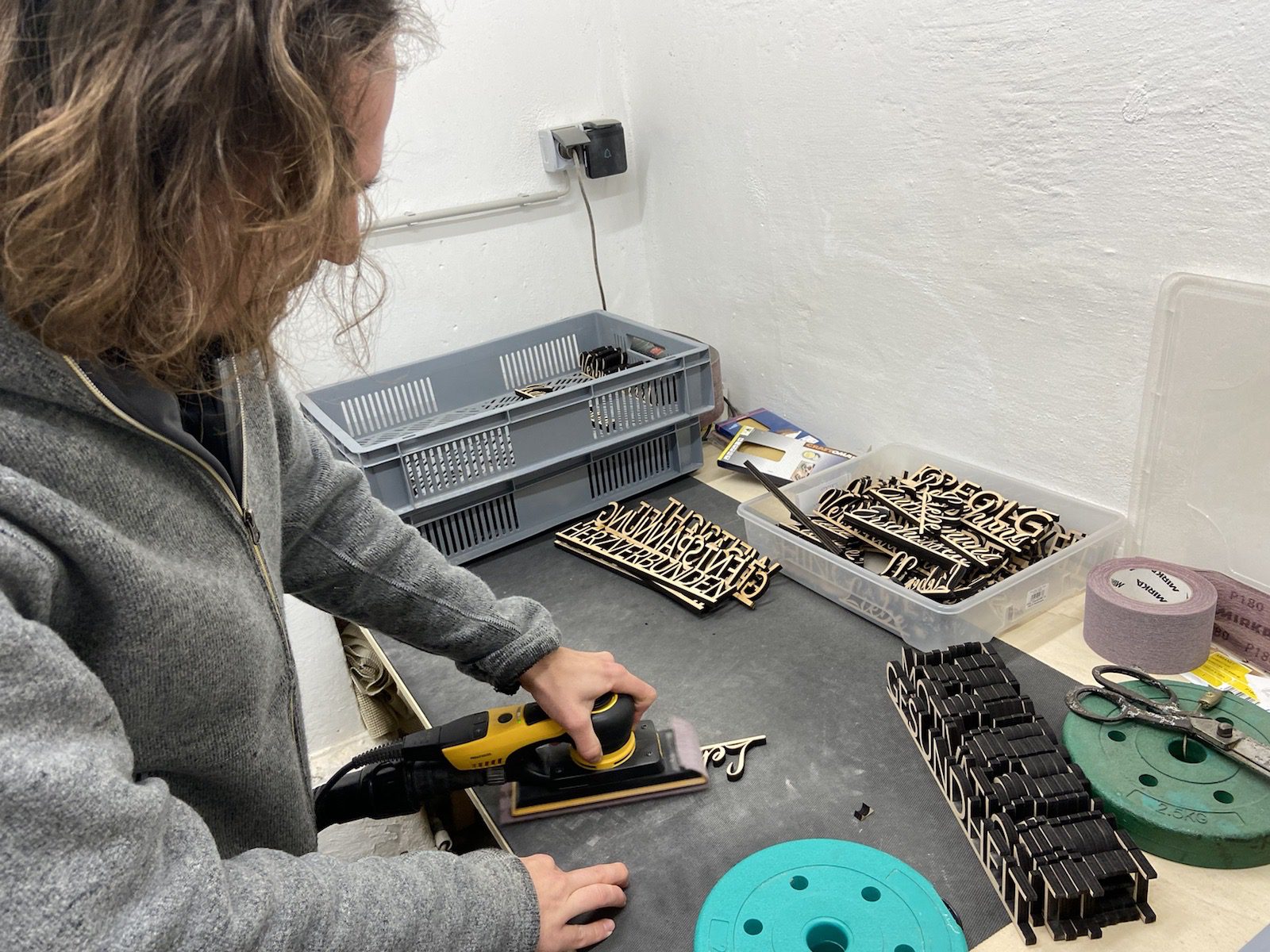 Matthias in seinem Atelier WORTH°IT in der Wertachstraße