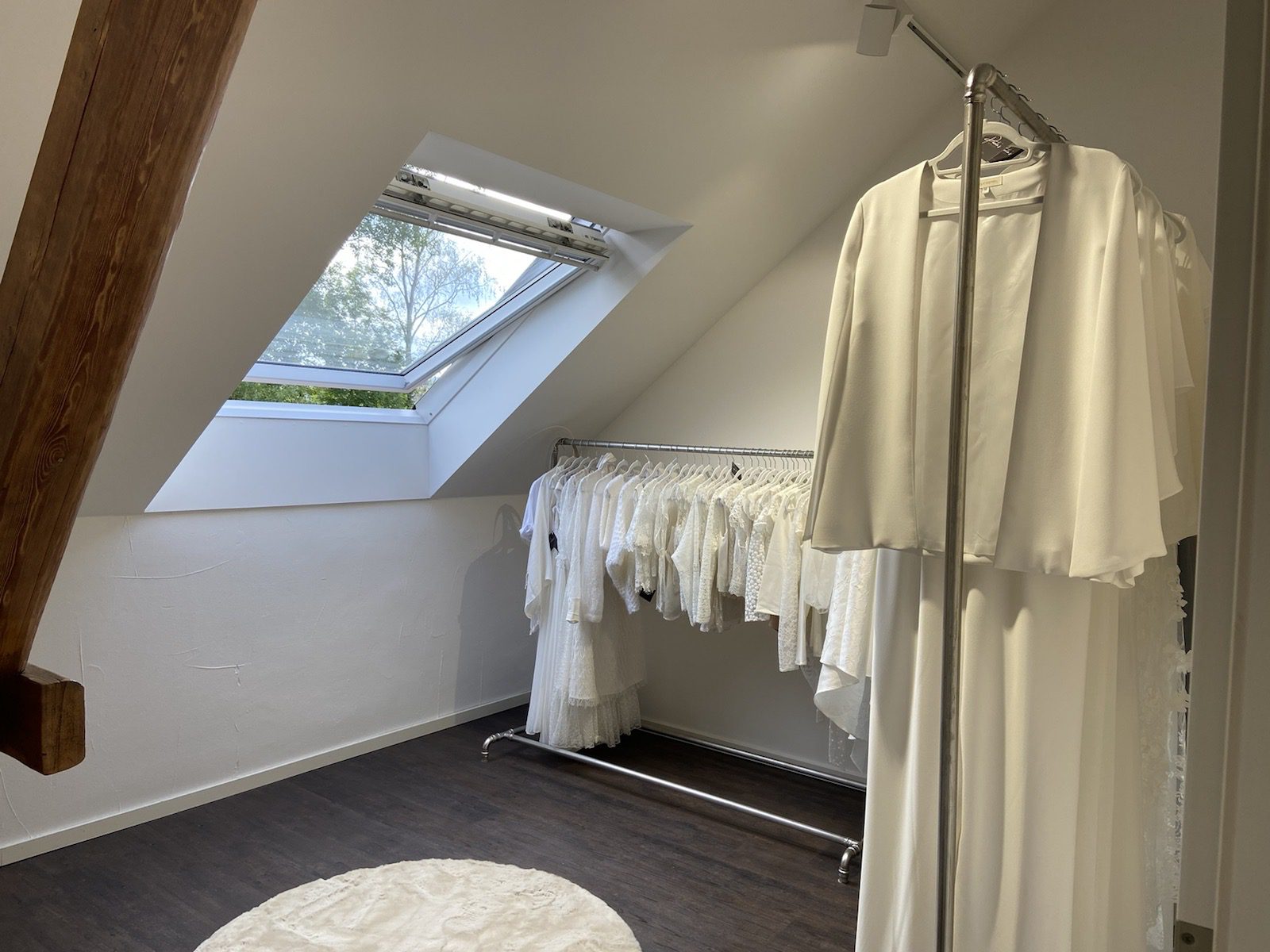 Jumpsuits und Zweiteiler für das Standesamt