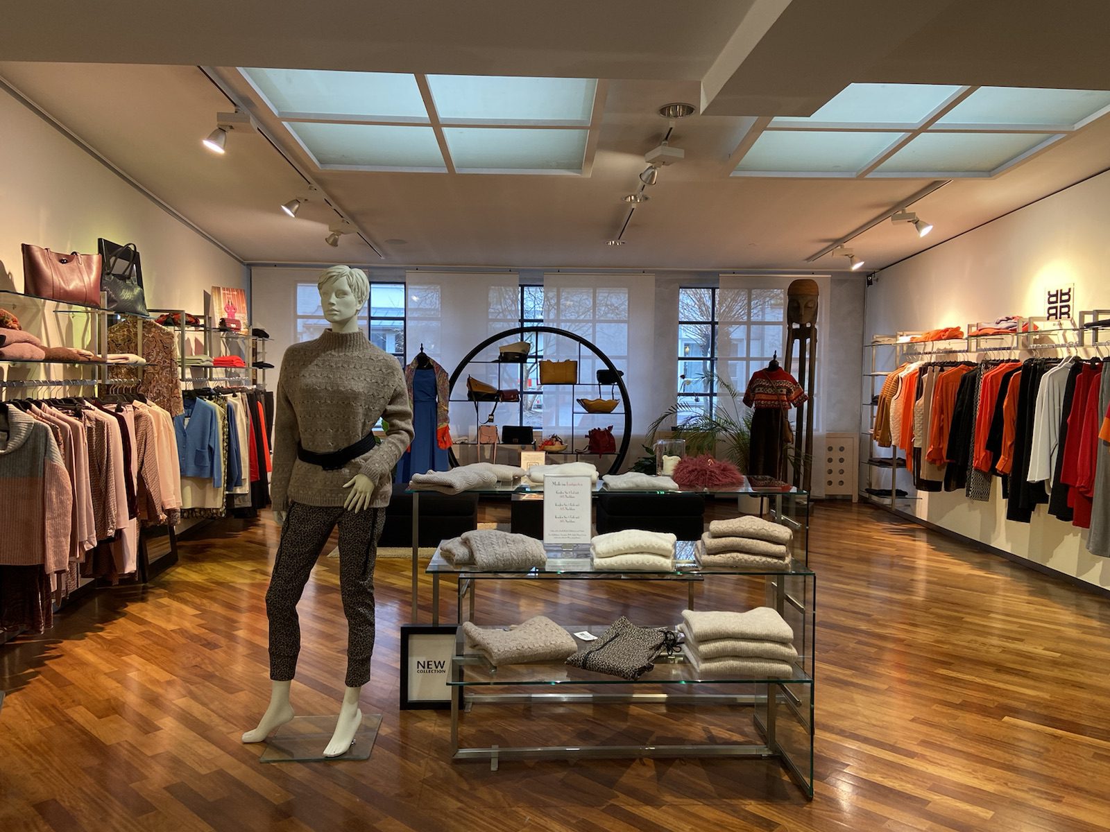 Aktuelle Mode von Top-Marken