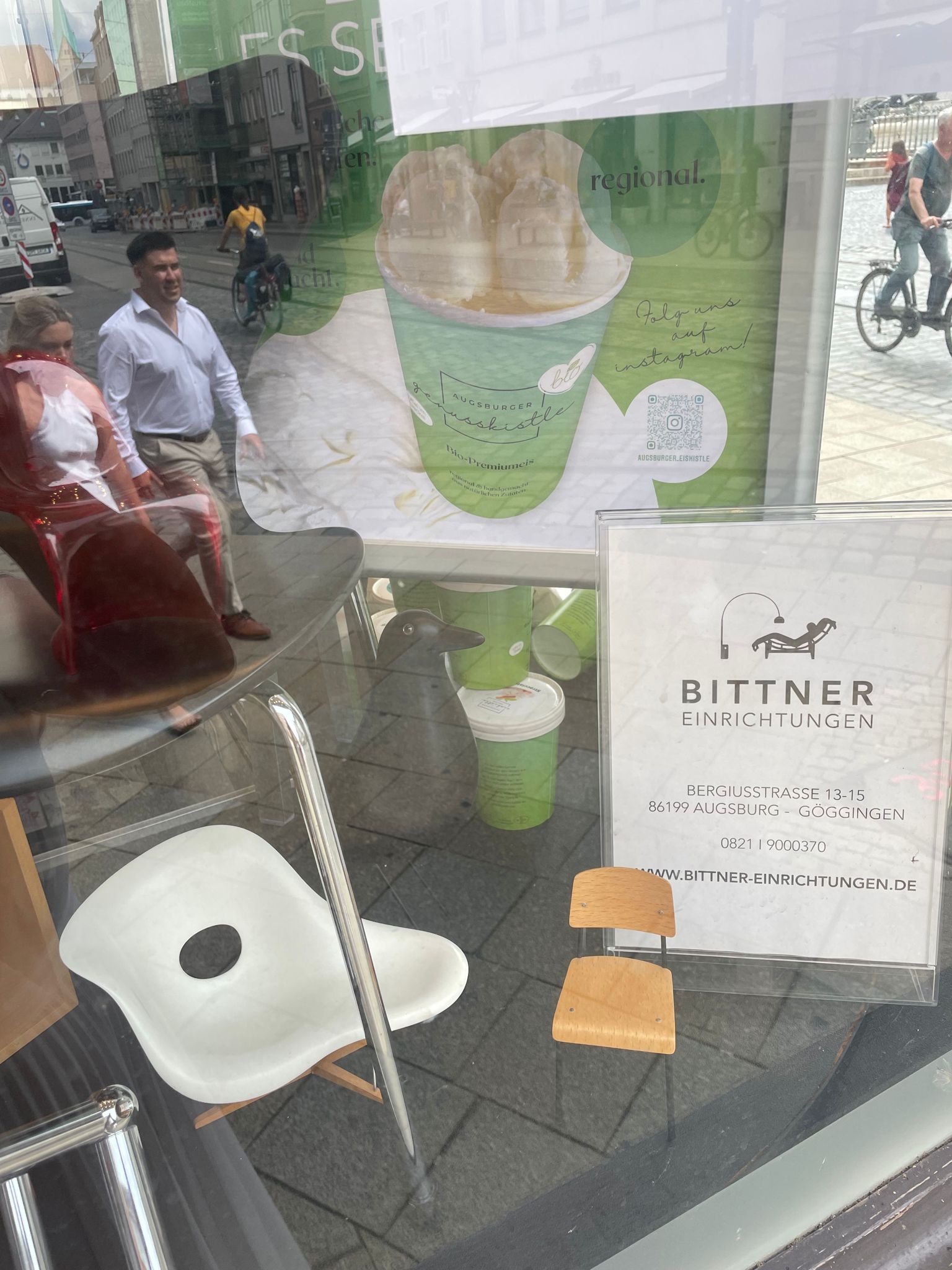 Einzug von Bittner Einrichtungen und Augsburger Genusskistle in unserem Perlach-Showroom