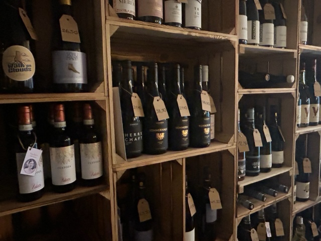 Große Auswahl an edlen Weinen