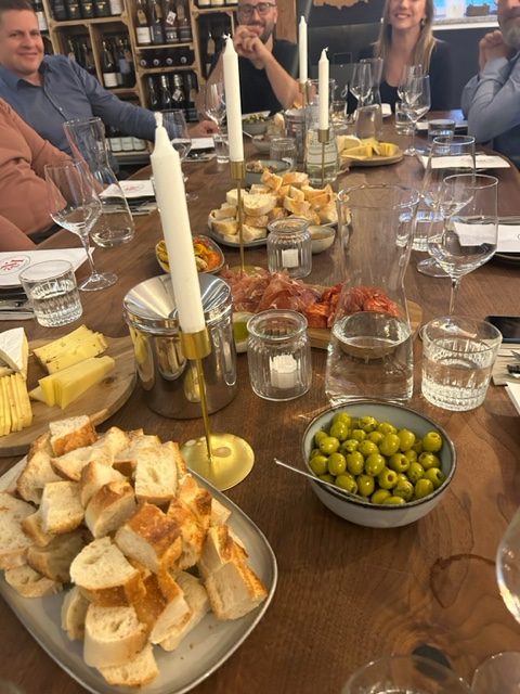 Wein Tasting mit interessanten Informationen von Sommelier Fabian