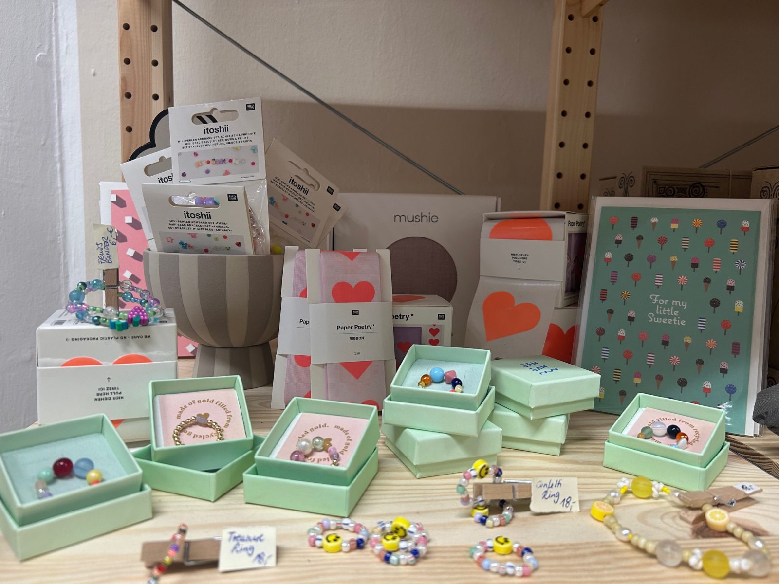 Auswahl von einzigartigen Produkten vornehmlich frauengeführter Labels