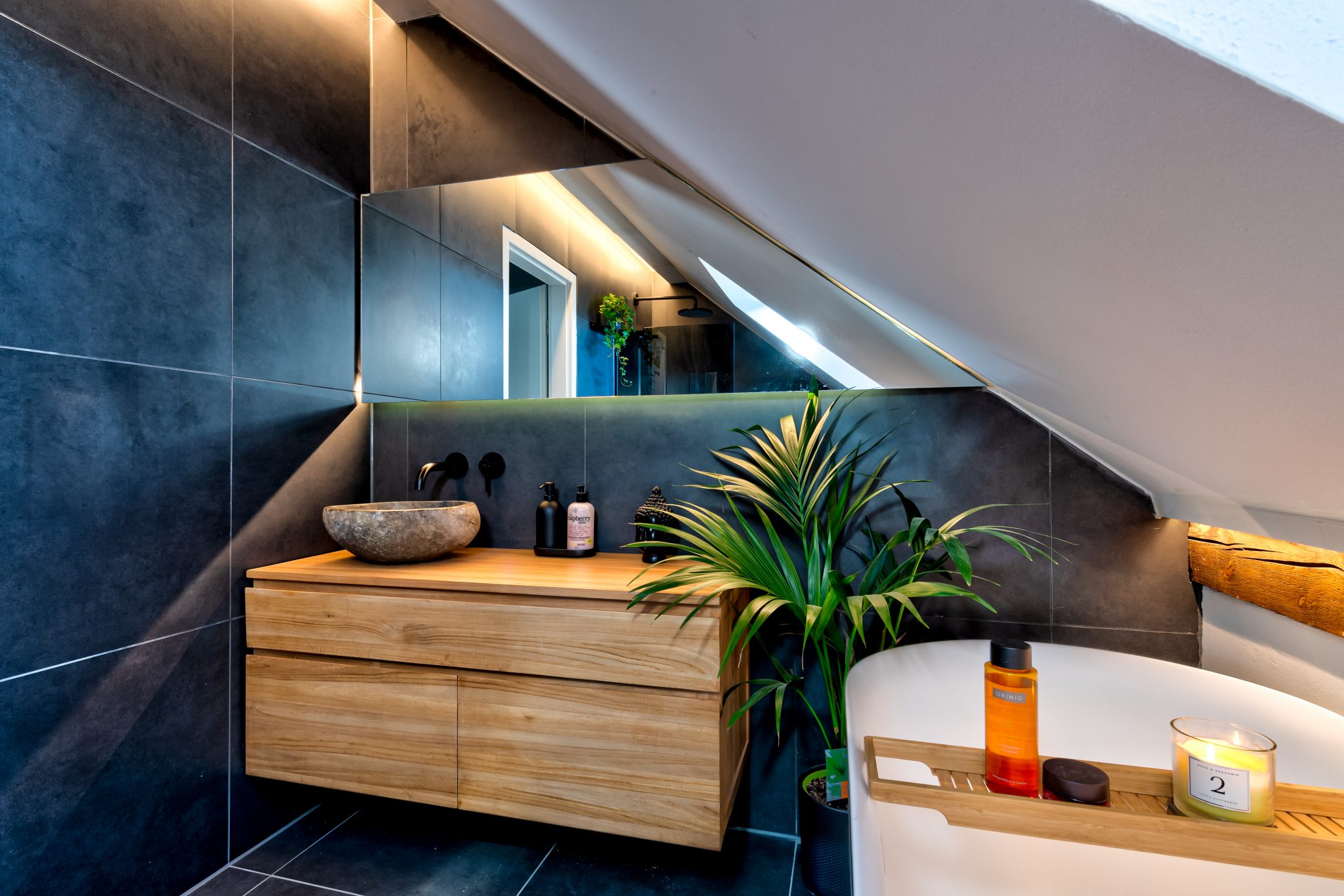 Raum trifft Licht - Individuelle Raumplanung kombiniert mit stimmungsvollen Beleuchtungskonzepten