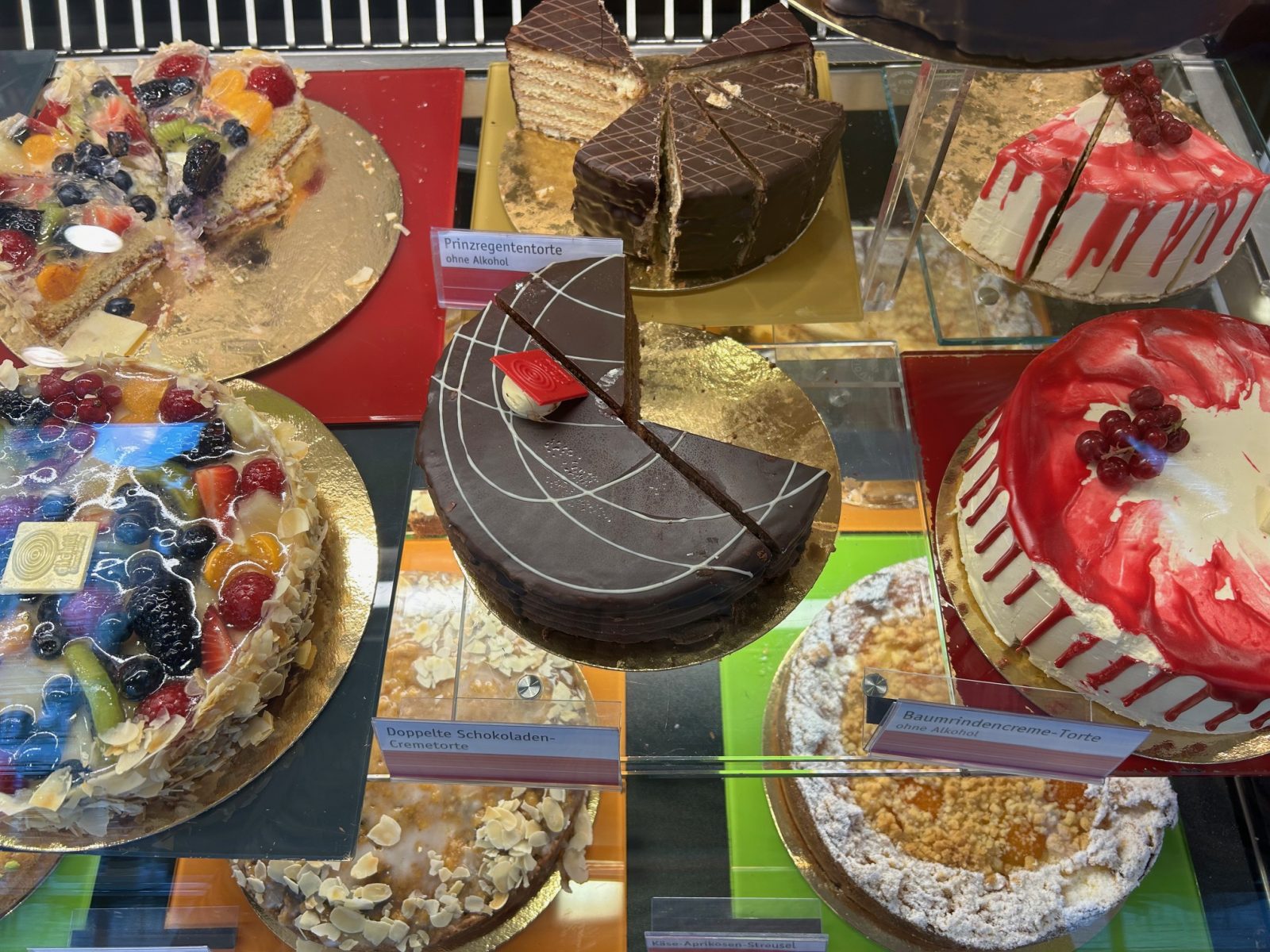 Konditorei Dichtl - Kuchenbuffet zum Sattessen