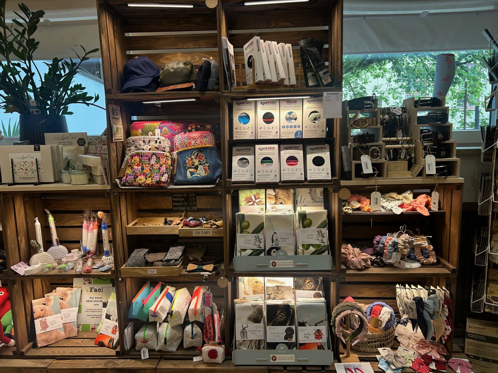 Für jeden, der handgemachte Produkte herstellt, ein Fach zu mieten