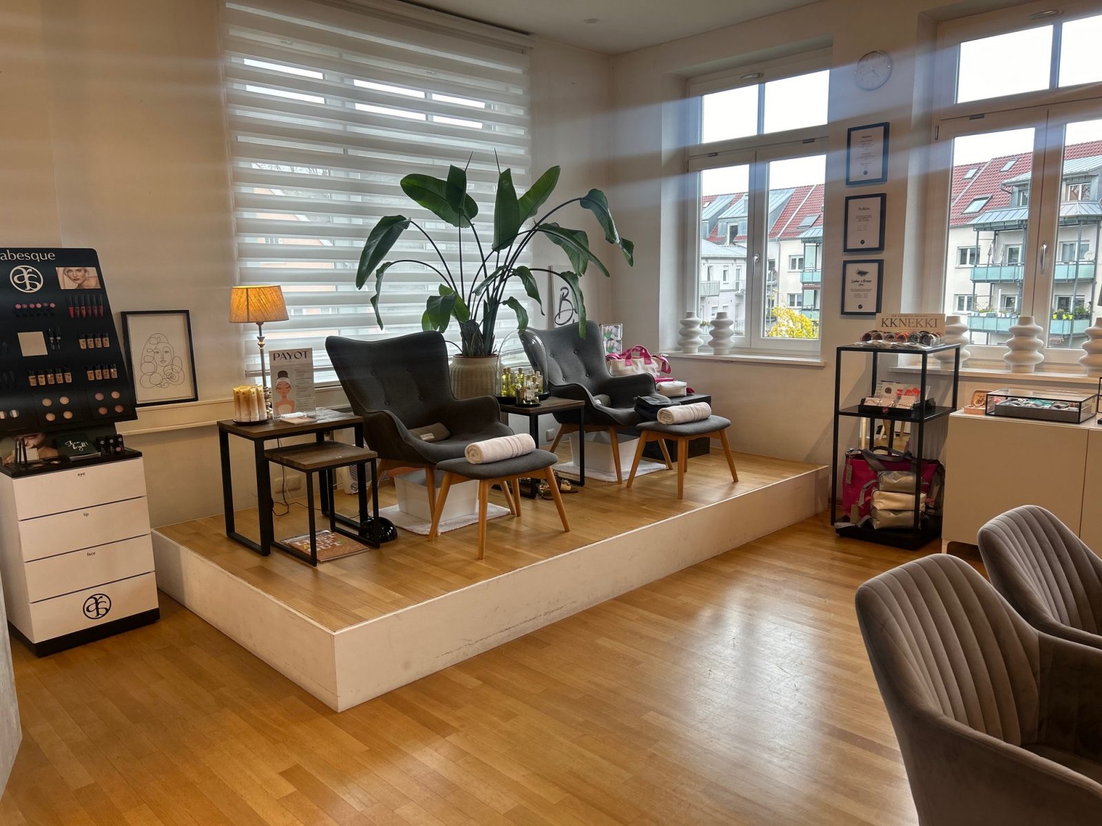 Concept-Store-Kosmetikstudio Zarifi Beauty